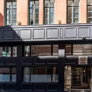 Initial / Chouette / Ville de Québec
