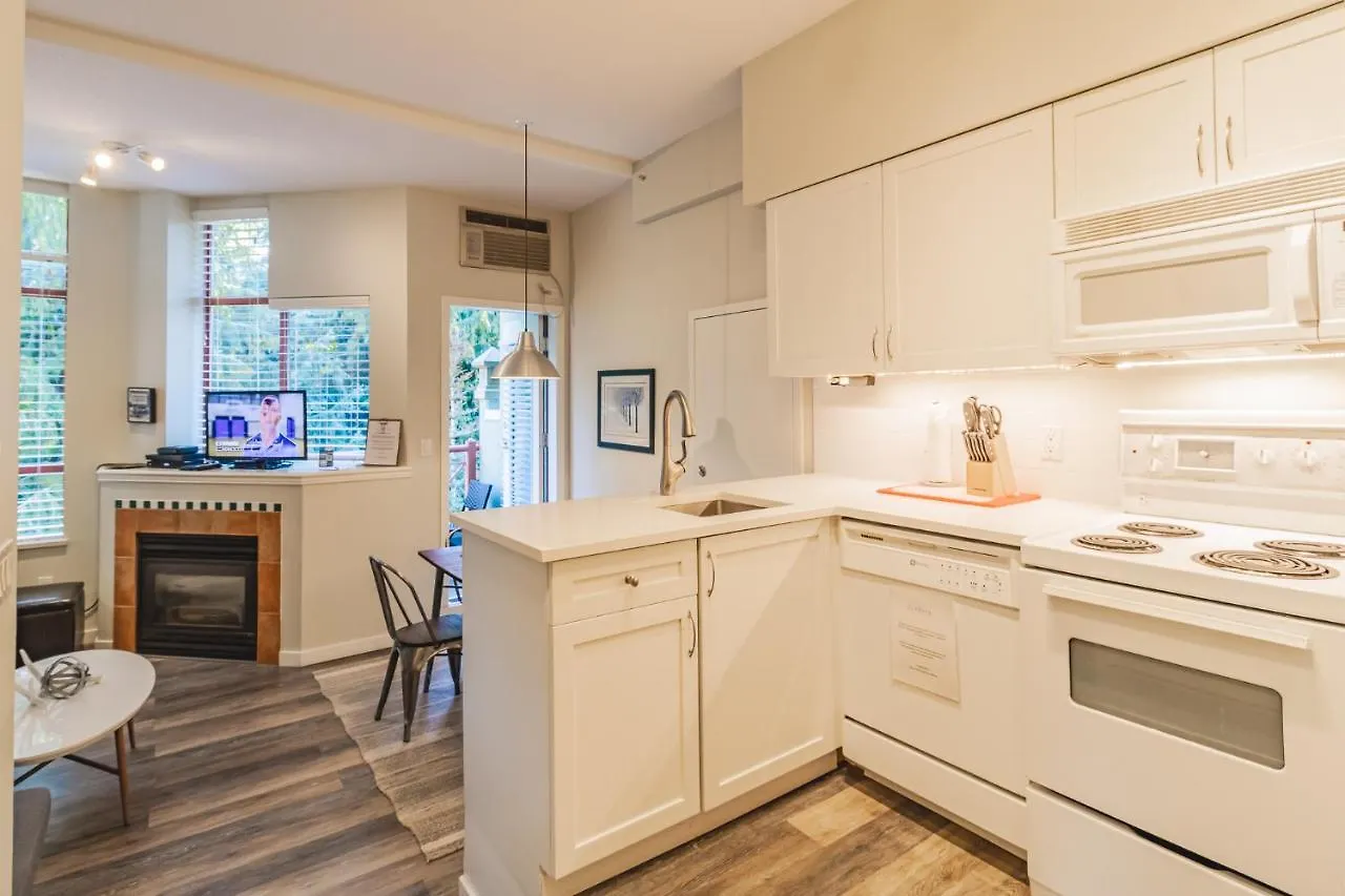 Alpenglow Lodge By Elevate Vacations Whistler