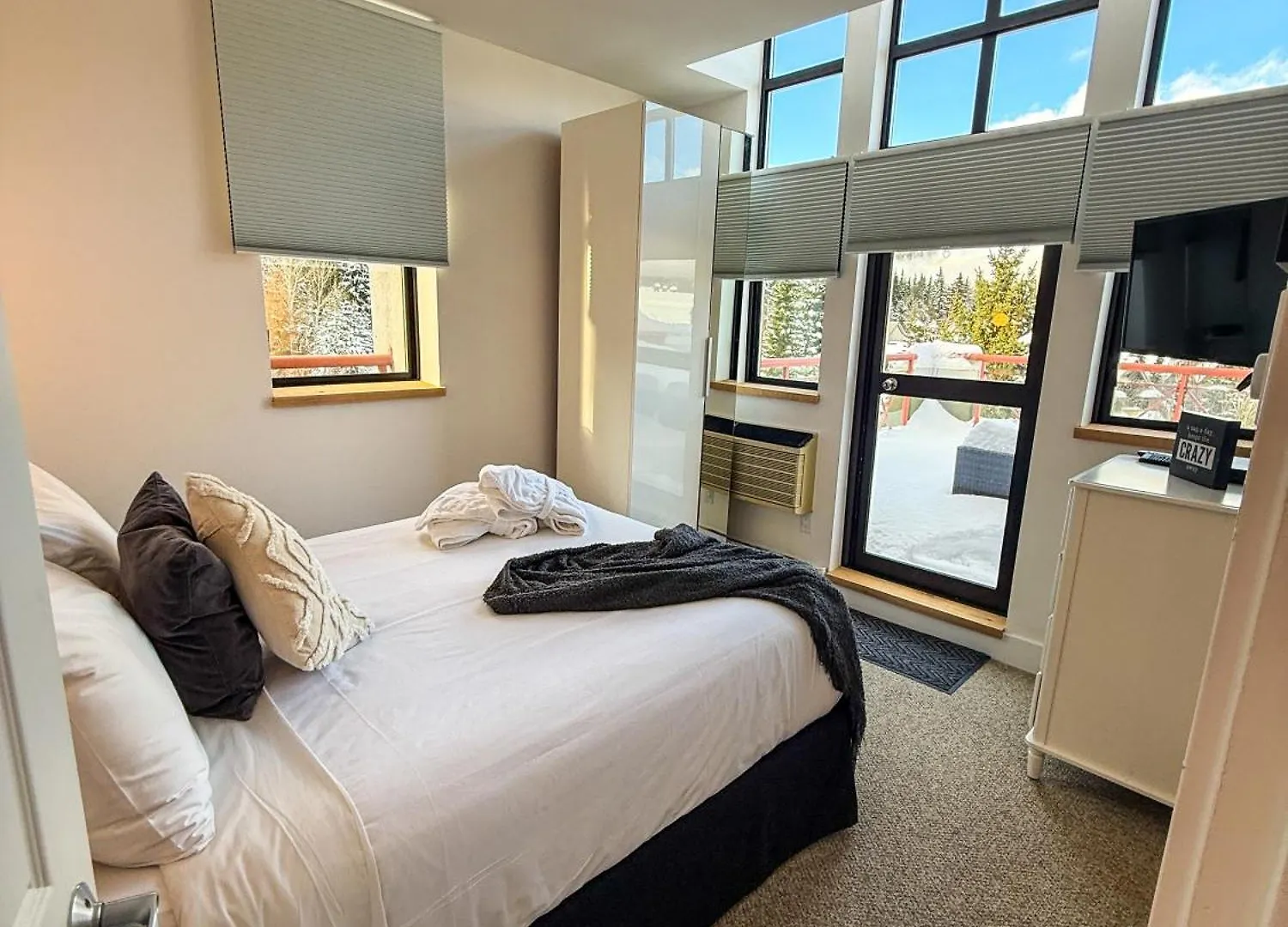 Alpenglow Lodge By Elevate Vacations Whistler